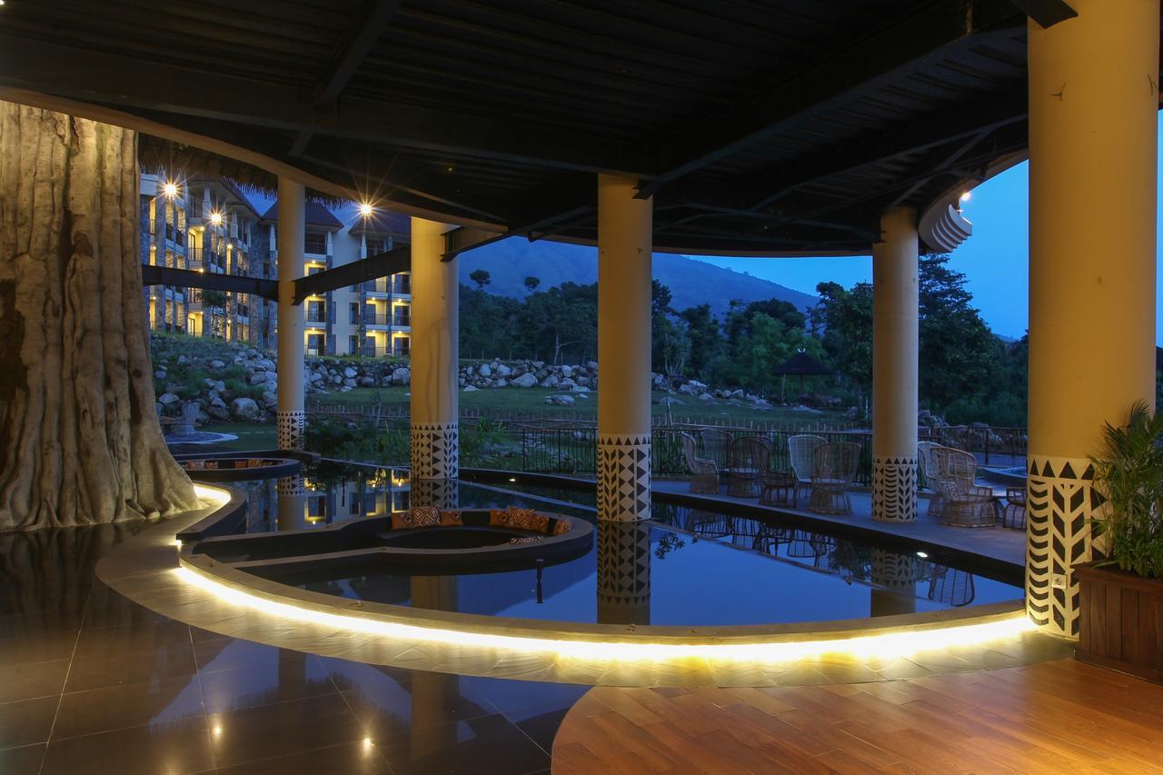 Baobab Safari Resort Prigen Экстерьер фото