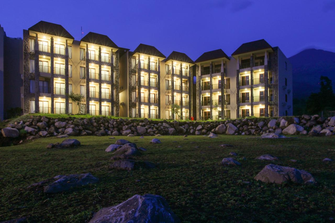 Baobab Safari Resort Prigen Экстерьер фото